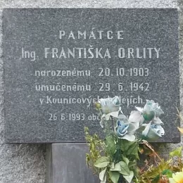 Pamětní deska Františka Orlity v Loučce